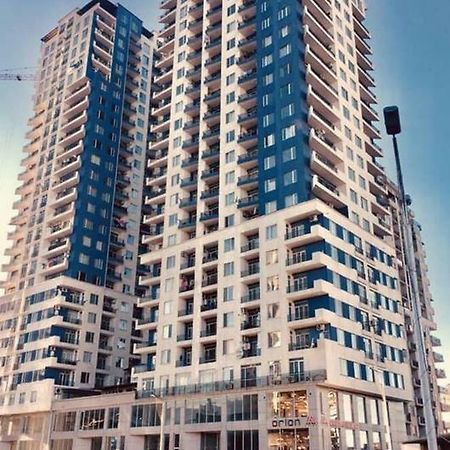 Luxure Apartments Батуми Екстериор снимка
