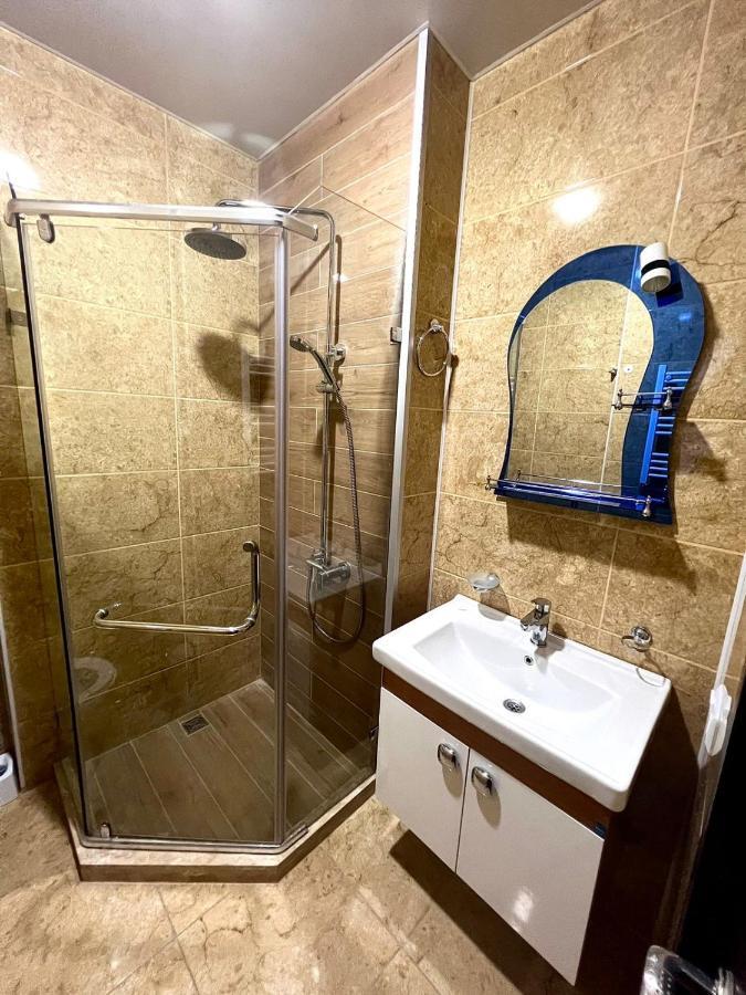 Luxure Apartments Батуми Екстериор снимка