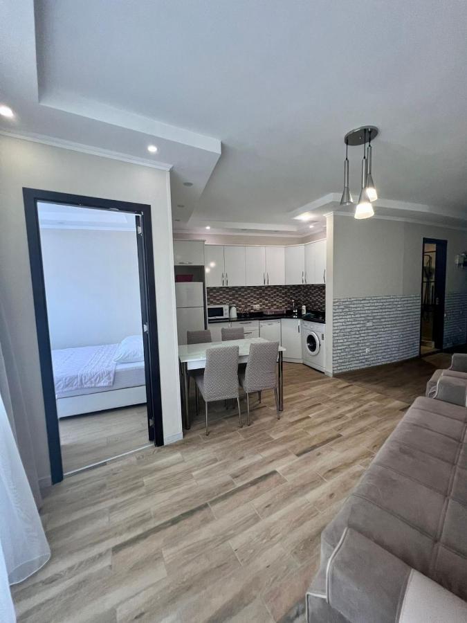 Luxure Apartments Батуми Екстериор снимка