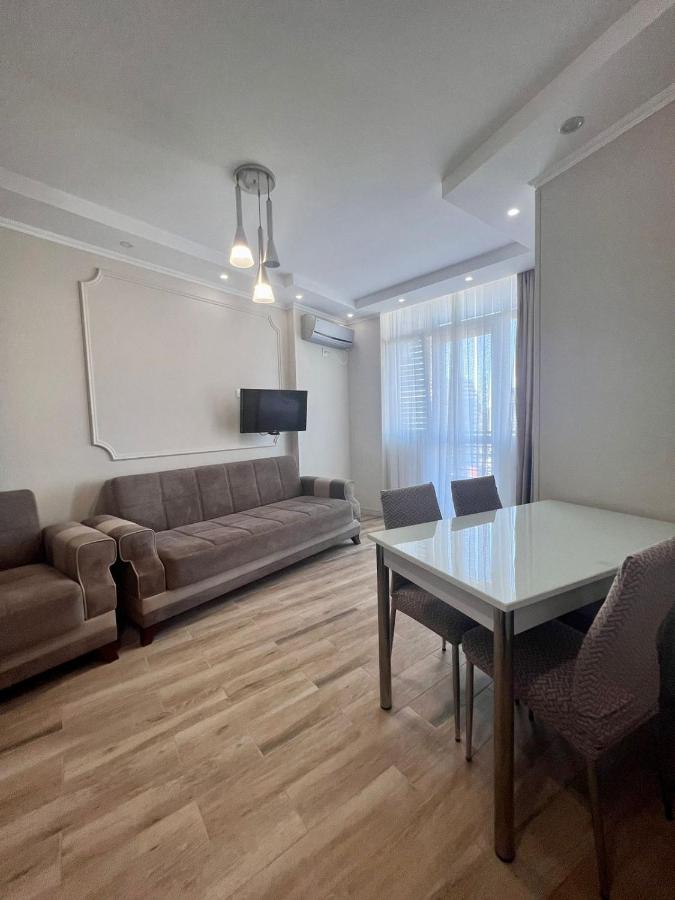 Luxure Apartments Батуми Екстериор снимка