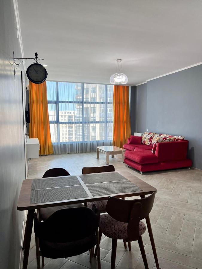 Luxure Apartments Батуми Екстериор снимка