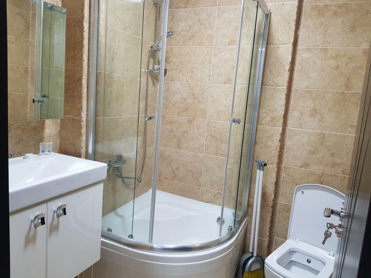 Luxure Apartments Батуми Екстериор снимка